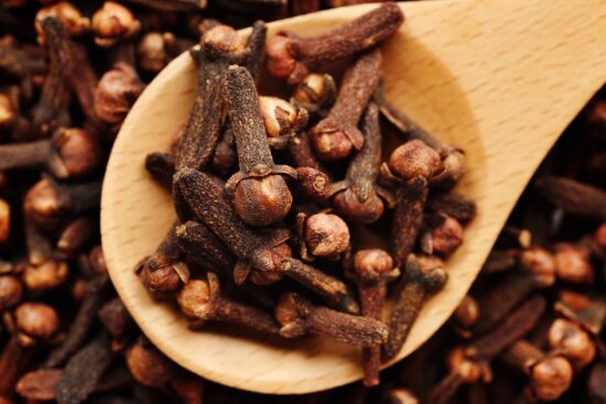 8 Surprising Health Benefits of Cloves