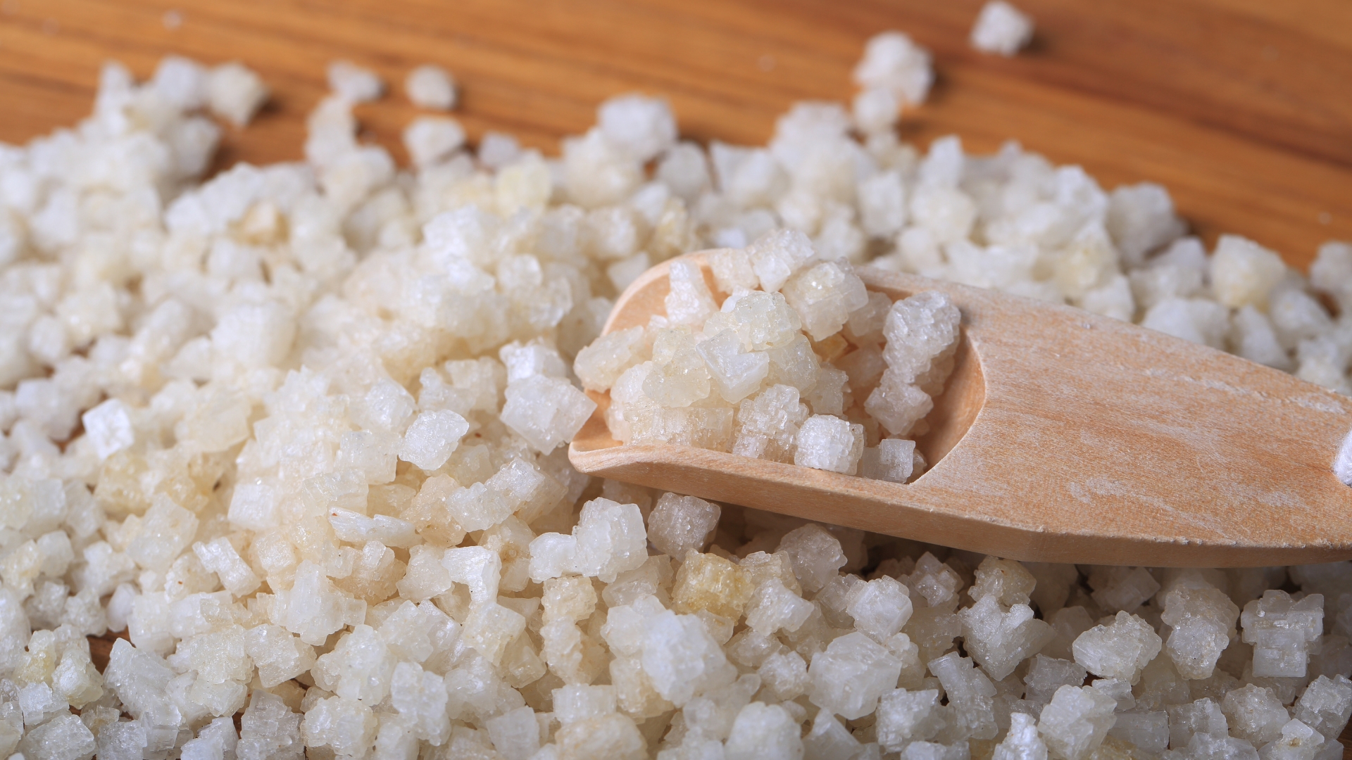 Benefits, Uses, and Side Effects of Epsom Salt