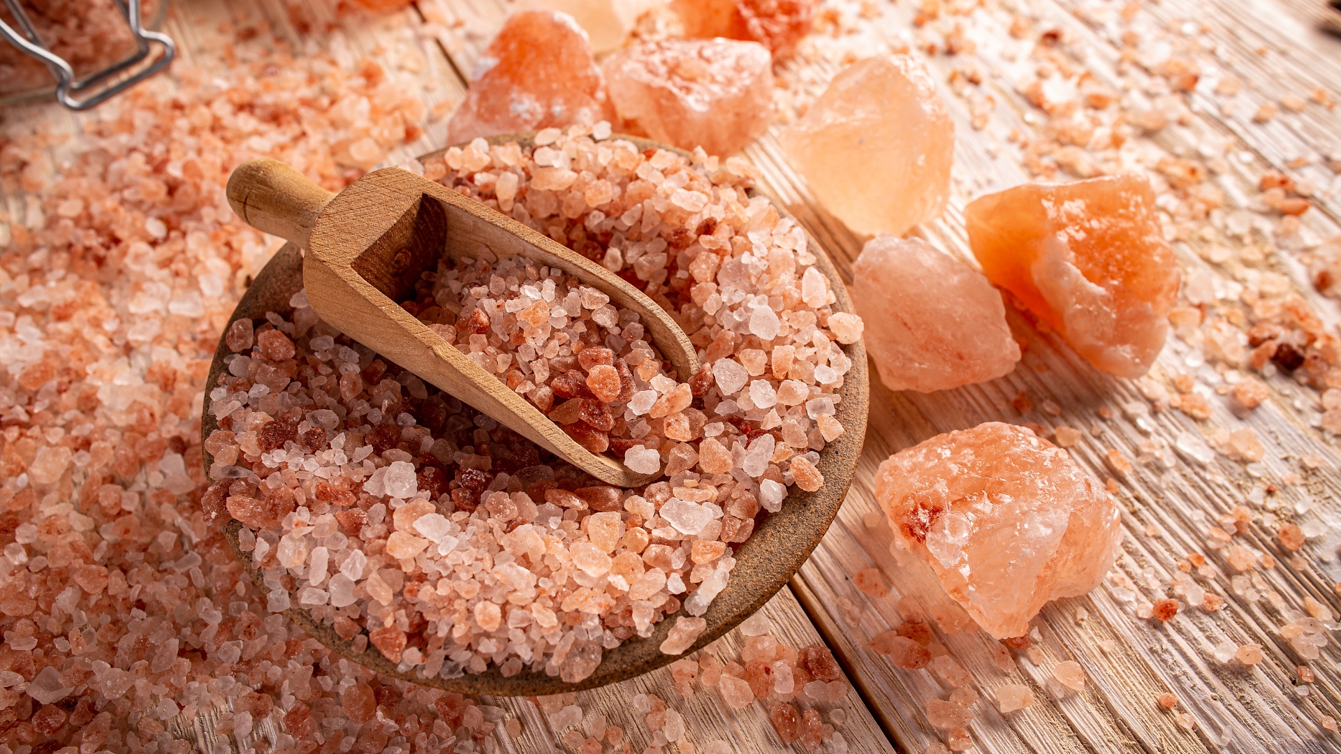 15 Incredible Advantages of Himalayan Pink Salt for Health, Skin & Home