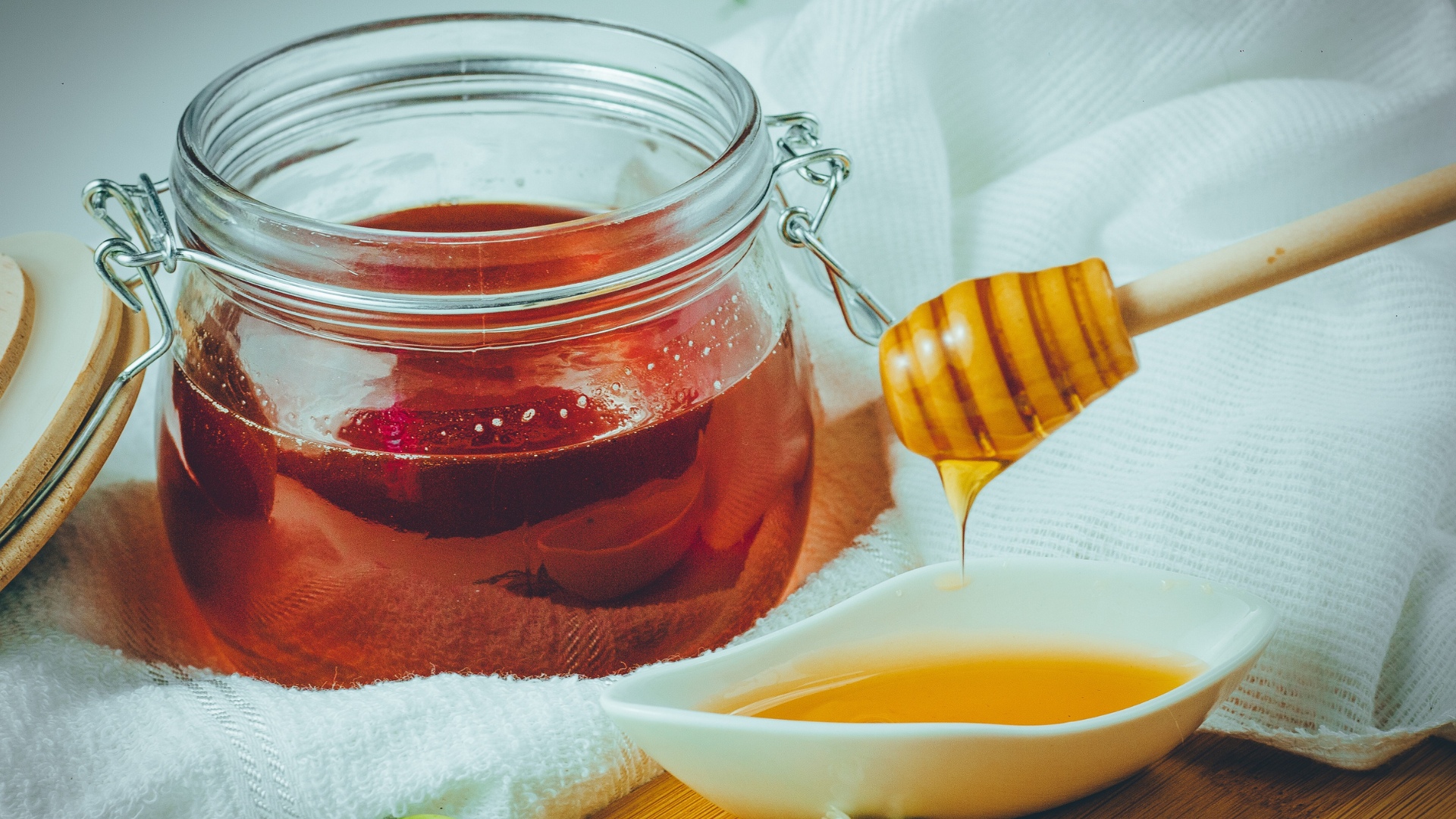 Honey has been praised for centuries as nature’s golden nectar. From soothing sore throats to healing wounds, this sweet substance has earned a special place in traditional medicine and modern kitchens alike. But here’s the twist: while honey can be a healing powerhouse, it can also pose hidden risks if not used wisely. Let’s uncover the truth behind this sticky superfood. A Brief History of Honey Honey has been harvested and consumed for over 8,000 years. Ancient Egyptians used it in embalming and wound care, Ayurveda recommended it for digestion and skin, and Greeks called it the “food of the gods.” Beyond its sweetness, honey has always carried a reputation for health and healing. What Makes Honey Unique? Unlike refined sugar, honey is a natural blend of enzymes, amino acids, vitamins, minerals, and antioxidants. Its rich composition makes it far more than just a sweetener. Key components include: Antioxidants – flavonoids and phenolic acids that fight free radicals. Enzymes – like glucose oxidase, which gives honey antibacterial power. Nutrients – small amounts of iron, potassium, calcium, and magnesium. The Healing Side of Honey 1. Boosts Immunity Honey’s antioxidants strengthen your immune system, helping the body defend against infections. 2. Soothes Throat & Cough A spoonful of honey can calm irritation, coat the throat, and reduce nighttime coughing—especially helpful for children over age one. 3. Supports Digestion Honey promotes healthy gut bacteria and can relieve mild digestive issues like acid reflux or indigestion. 4. Natural Energy Booster Its natural sugars provide a quick energy source without the crash caused by refined sugar. 5. Wound Healing & Skin Benefits Medical-grade honey (like Manuka) has antibacterial properties and is used in healing burns, cuts, and acne. The Hidden Dangers of Honey While honey has remarkable benefits, one drop used incorrectly could be harming you: High Sugar Content – Excess consumption can spike blood sugar and lead to weight gain. Infant Botulism Risk – Babies under 1 year should never consume honey due to harmful spores that can cause illness. Allergic Reactions – Some people may react to pollen or bee proteins in honey. Dental Issues – Sticky sugars can increase the risk of cavities if oral hygiene is neglected. Adulteration – Many commercial honeys are diluted with corn syrup or artificial sweeteners, reducing their health benefits. Raw vs. Processed Honey Raw Honey – Unpasteurized, contains enzymes, pollen, and nutrients; better for health. Processed Honey – Heated and filtered, often losing many beneficial compounds. Always read labels carefully and choose trusted sources to avoid adulterated honey. How to Use Honey the Right Way ✅ Add a teaspoon to warm water with lemon for digestion and detox. ✅ Use honey as a natural sweetener in tea instead of refined sugar. ✅ Apply raw honey as a face mask for glowing skin. ✅ Consume before bedtime to improve sleep quality. ❌ Avoid giving honey to children under 1 year. ❌ Don’t overuse—limit to 1–2 teaspoons per day for adults. Healing or Harming: The Verdict Honey can heal or harm depending on how you use it. In moderation and in its raw form, honey is a powerful natural remedy—supporting immunity, digestion, skin, and energy. But in excess, or in adulterated form, it can cause more harm than good. So, the next time you drizzle honey on your toast or stir it into tea, remember: one drop has the power to heal—but only if you use it wisely.