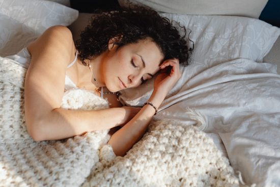 How Quality Sleep Improves Immunity and Brain Function-min