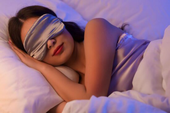 How Blue Light Affects Natural Sleep Rhythm | Natural Living Sleep Guide